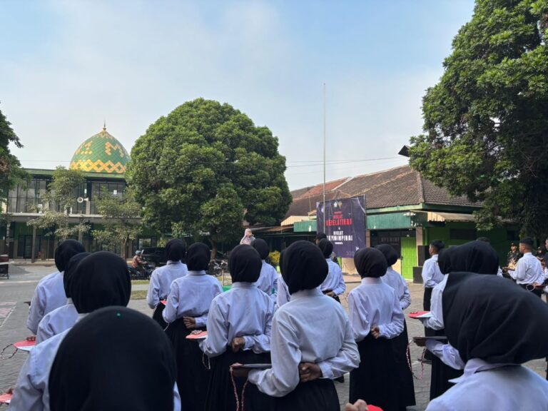 Paskibra MAN Kota Blitar Gelar Diklat Anggota Baru